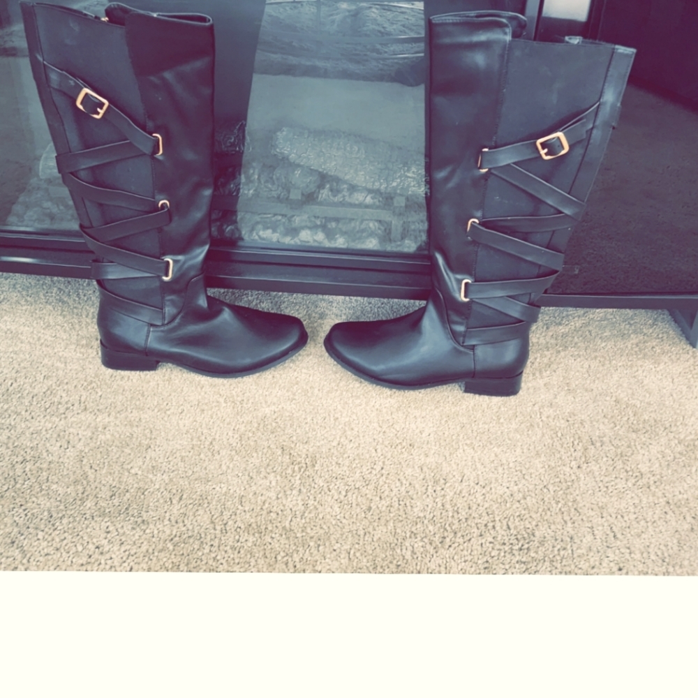 Women's boots size 7